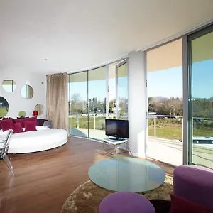 5* Hotel Tower Plaza